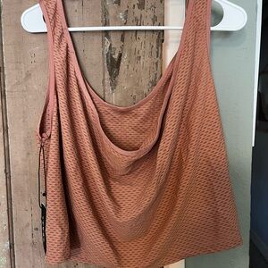 Koral Coral Textured Sleeveless Top